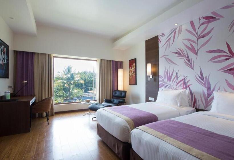 בית מלון כפרי Purple Palms Resort & Spa