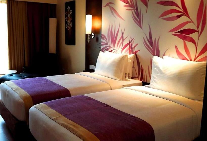 בית מלון כפרי Purple Palms Resort & Spa