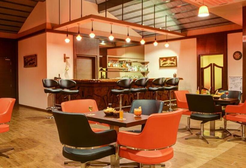 בית מלון כפרי Purple Palms Resort & Spa