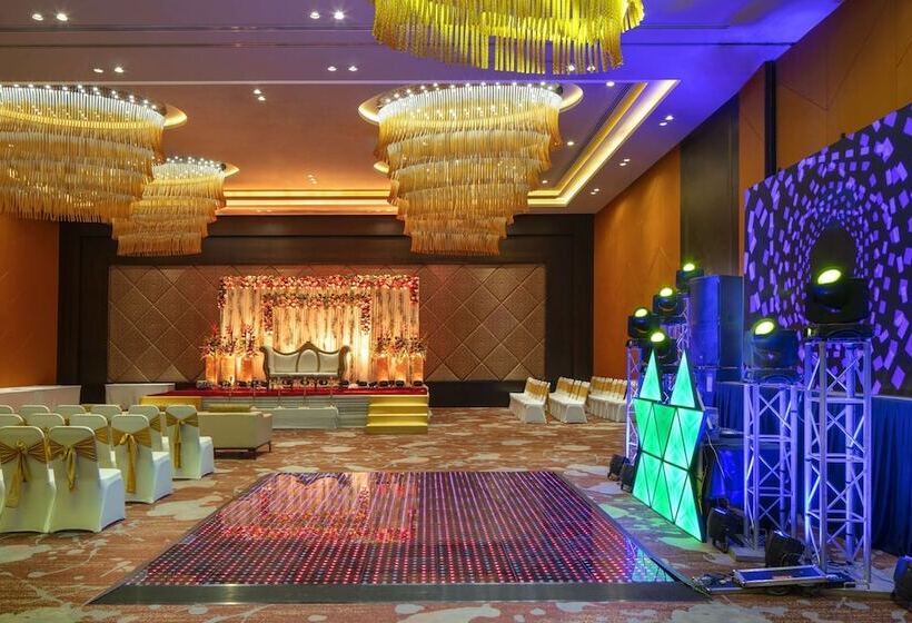 בית מלון כפרי Radisson Blu Faridabad