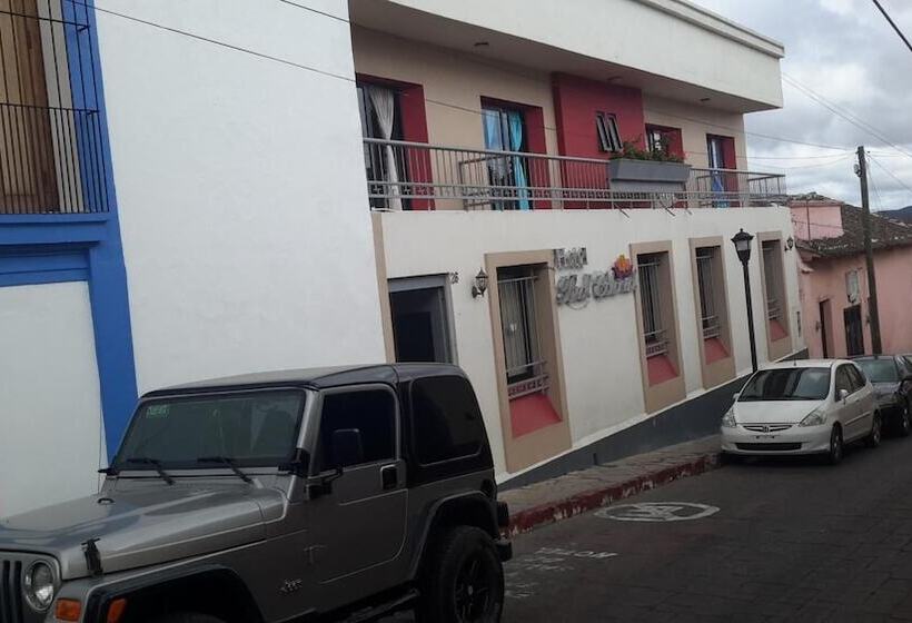 Отель Real Colonial