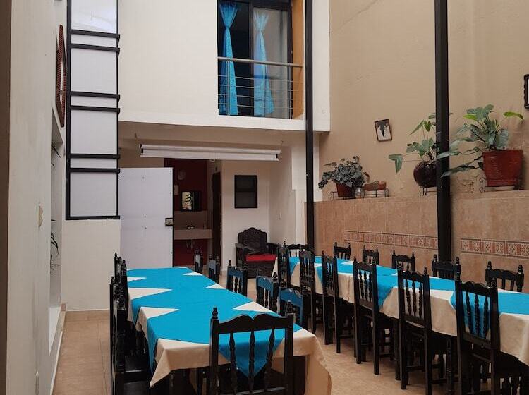 Отель Real Colonial