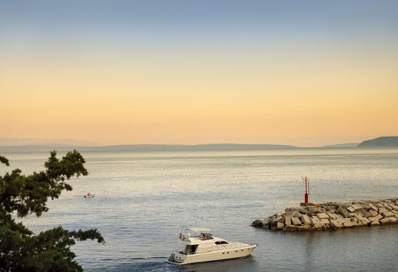 호텔 Ičići   Liburnia