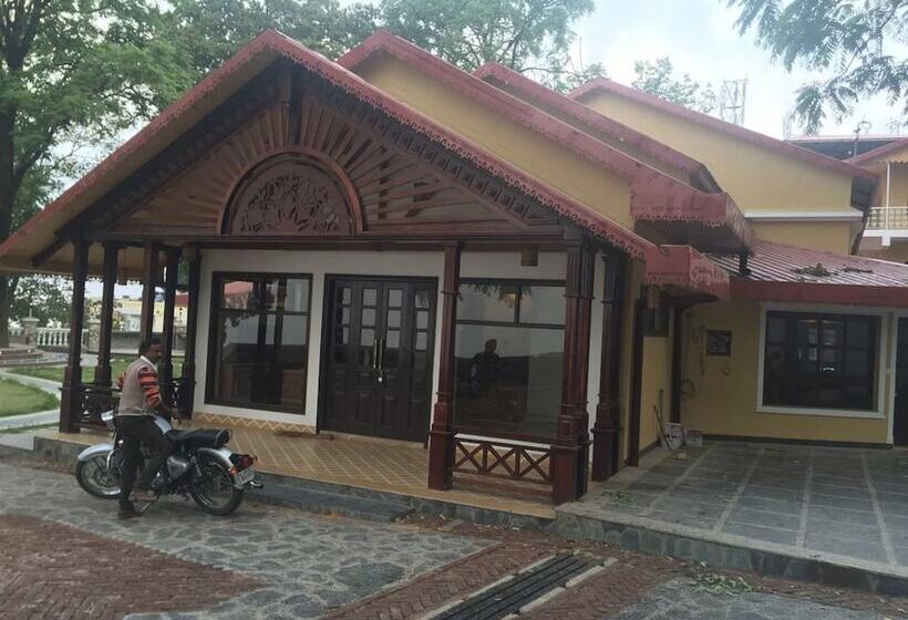 בית מלון כפרי Royal Mansion, Mussoorie