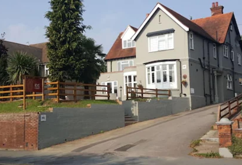 Отель Rye Court