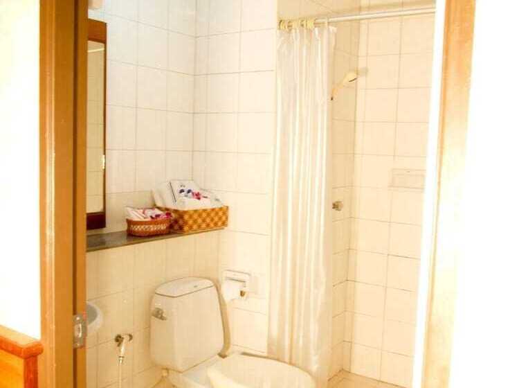 Отель Sakol Grand Palace