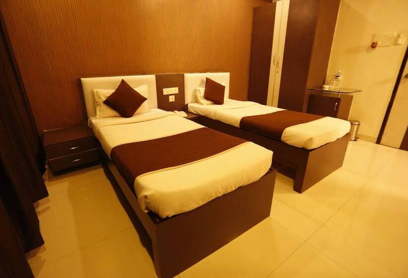 בית מלון כפרי Sanket Inn