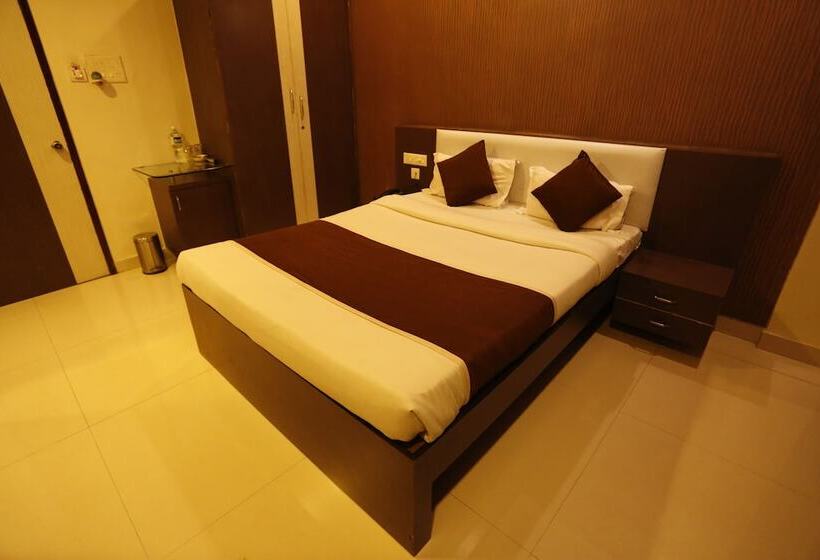 בית מלון כפרי Sanket Inn