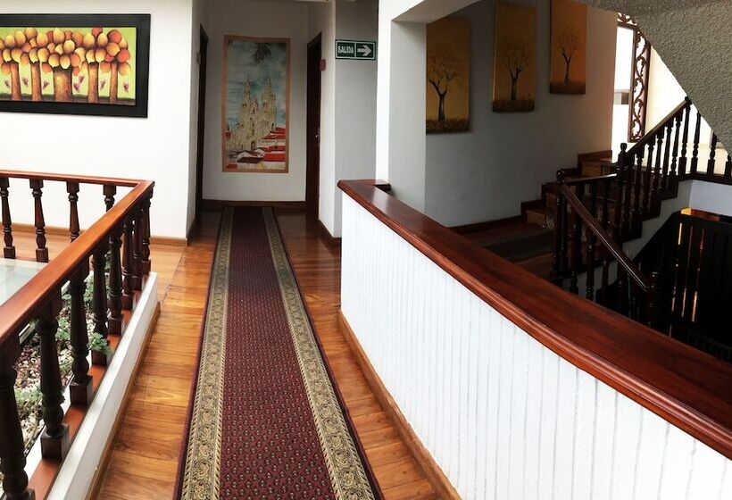 هتل Santiago De Compostella Suites