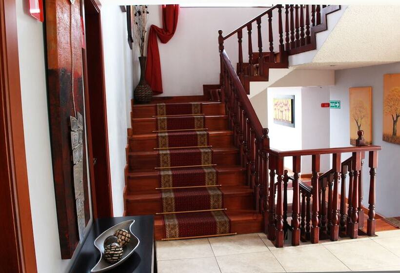 هتل Santiago De Compostella Suites