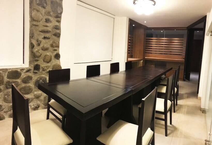 هتل Santiago De Compostella Suites