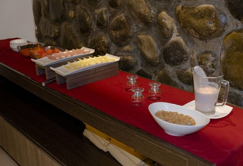 هتل Santiago De Compostella Suites