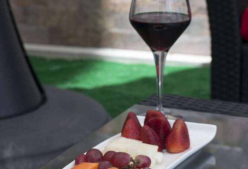 هتل Santiago De Compostella Suites