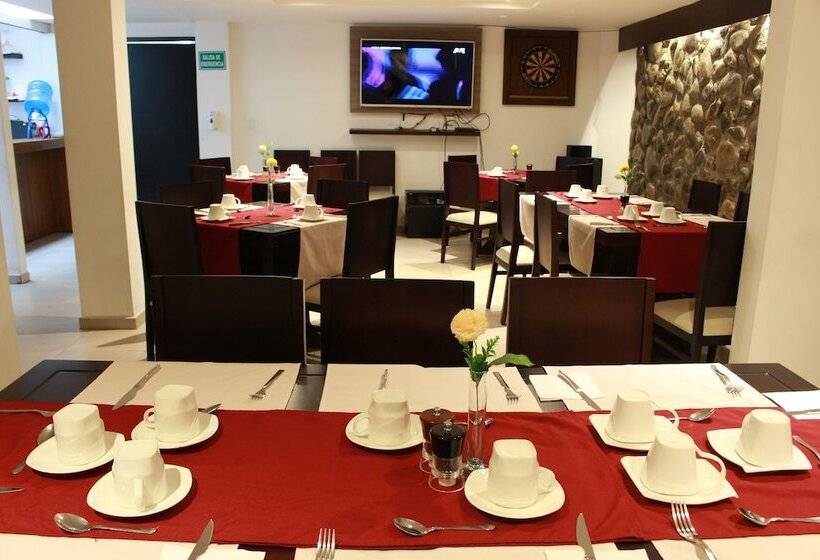 هتل Santiago De Compostella Suites