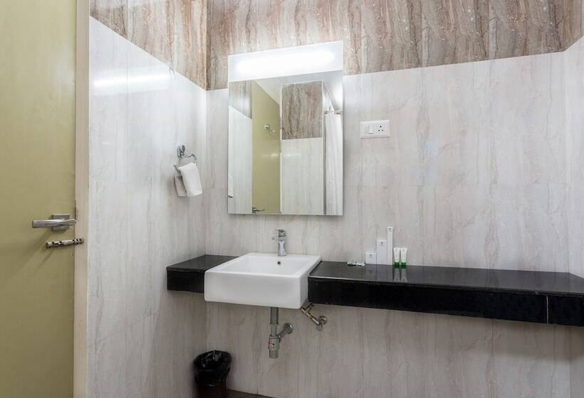 Отель Treebo Berrys Boutique