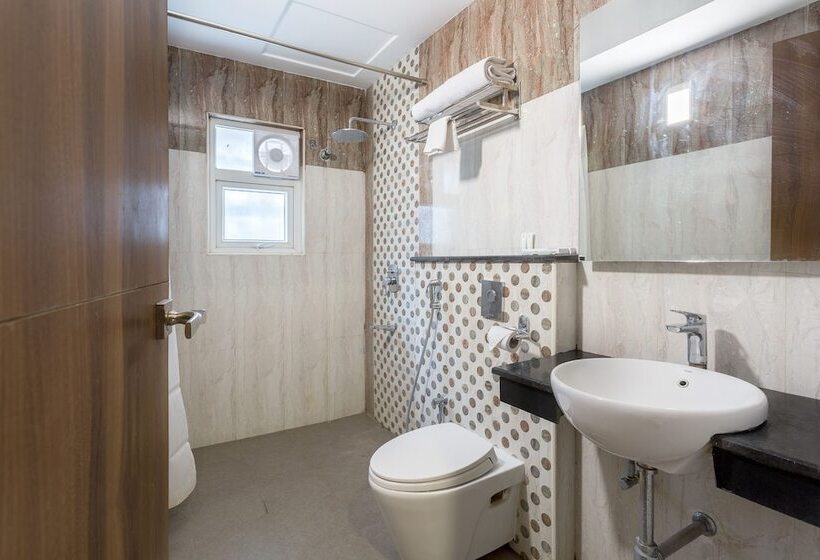 Отель Treebo Berrys Boutique