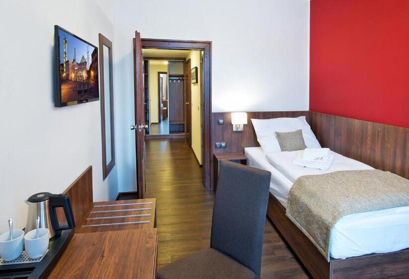 Hotelli U Hada žatec