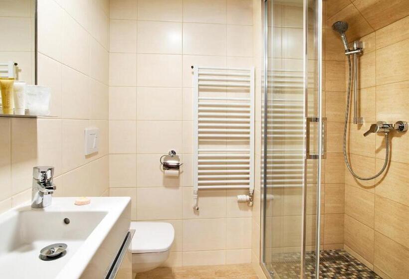 Hotelli U Hada žatec