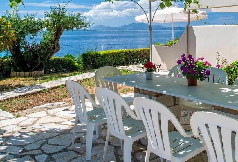 Krouzeri Beach Apartments