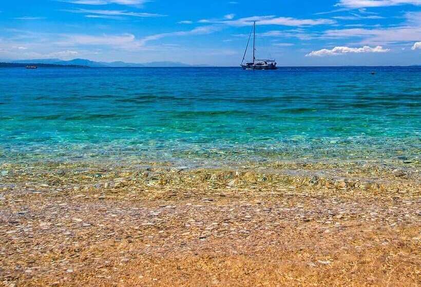 Krouzeri Beach Apartments