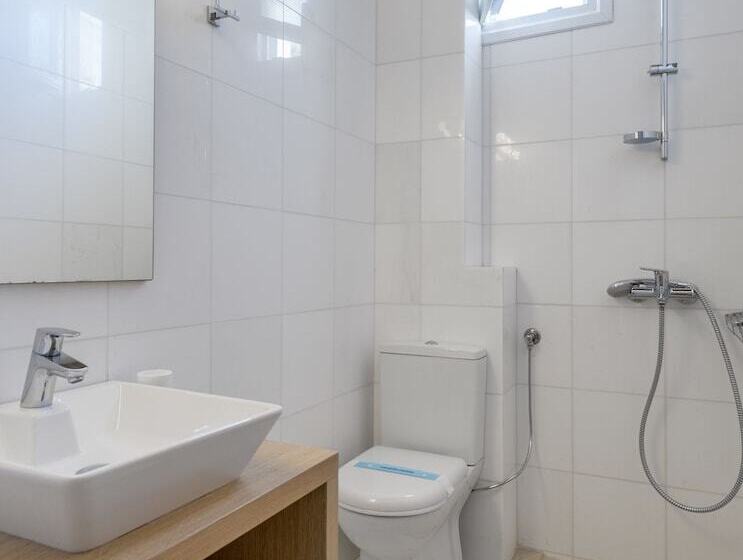 Krouzeri Beach Apartments