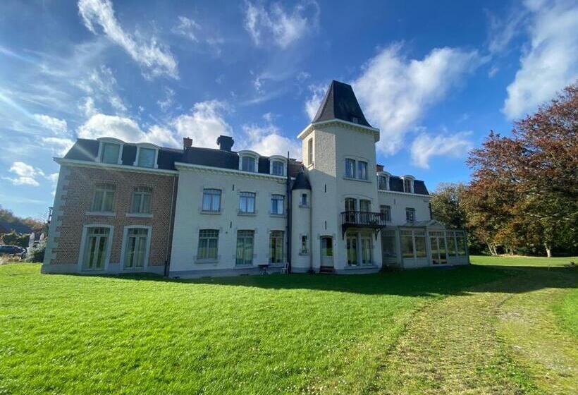 La Chambre Et Le Studio Du Château Du Golf De Bernalmont