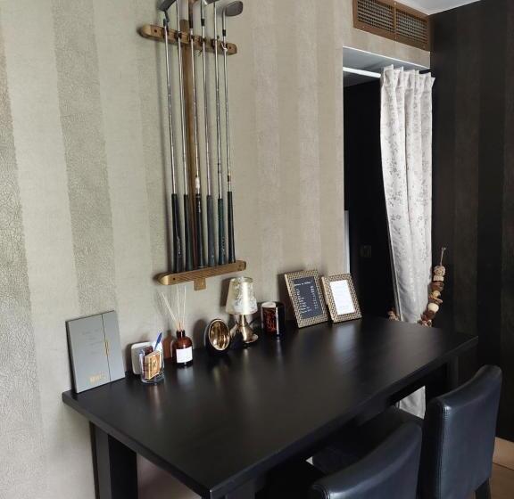 La Chambre Et Le Studio Du Château Du Golf De Bernalmont