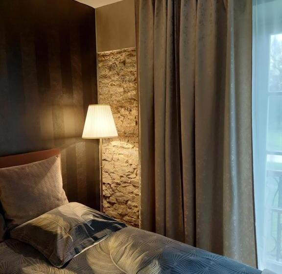 La Chambre Et Le Studio Du Château Du Golf De Bernalmont