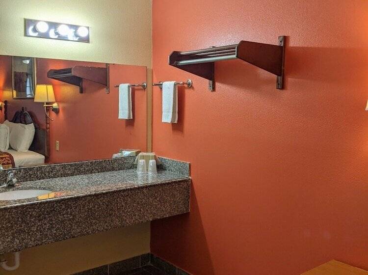 فندق على الطريق Lake Houma Inn