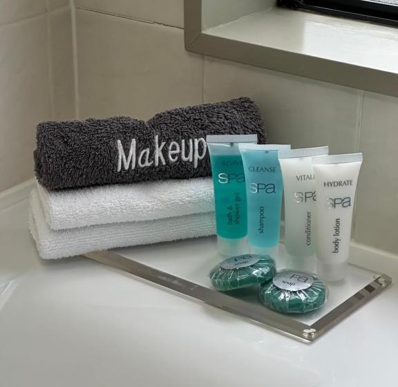 مُتل White Heron Motor Lodge