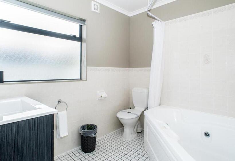 مُتل White Heron Motor Lodge