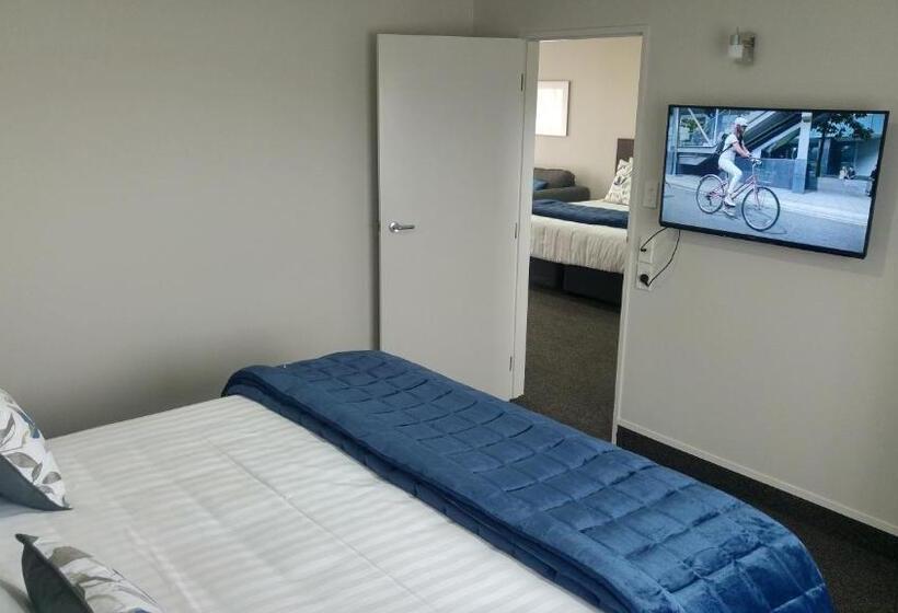 مُتل White Heron Motor Lodge