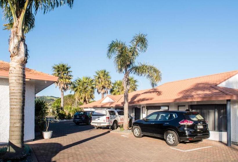 مُتل White Heron Motor Lodge