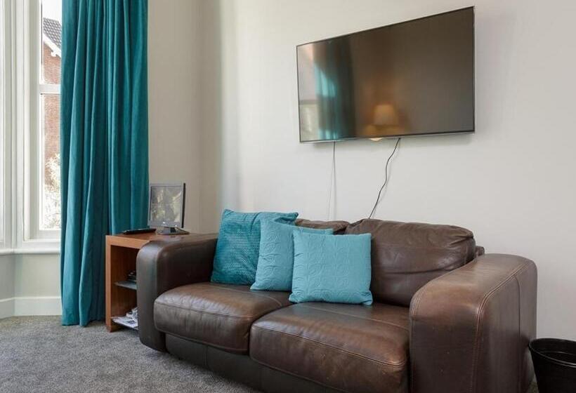 Пансион Blue Star House