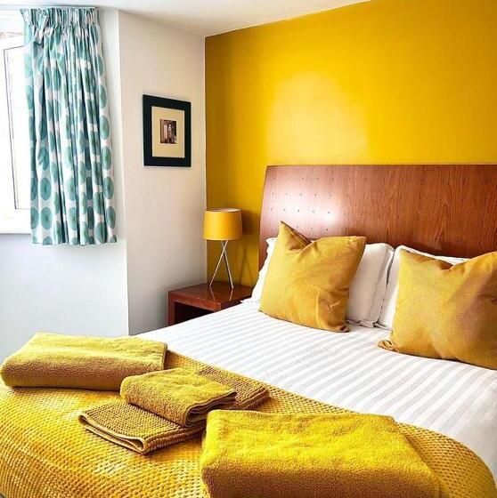 Пансион Blue Star House