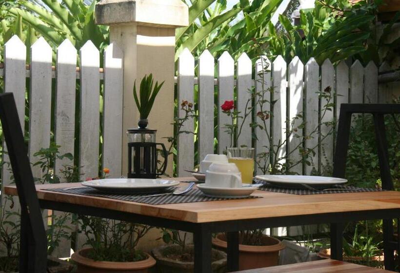 بنسيون Cold River