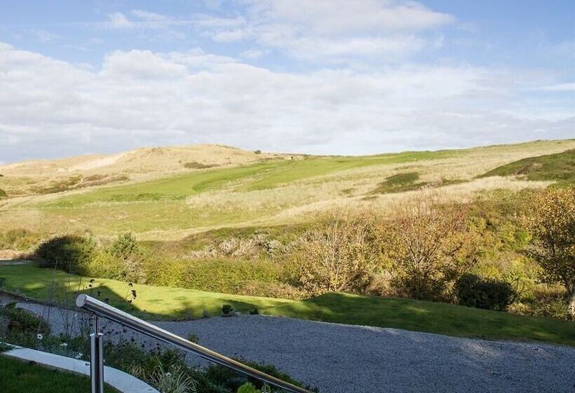 Пансион Holywell Bay B&b
