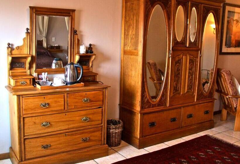 פנסיון Red Mountain House