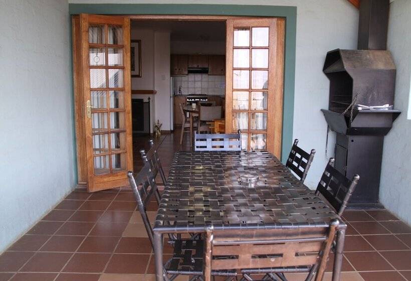 פנסיון Red Mountain House