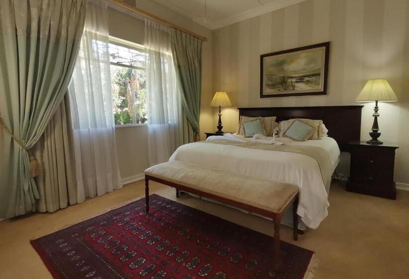 膳宿费 Royal Ridge Guest House