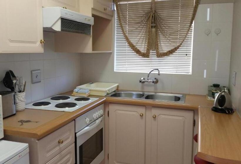 膳宿费 Royal Ridge Guest House