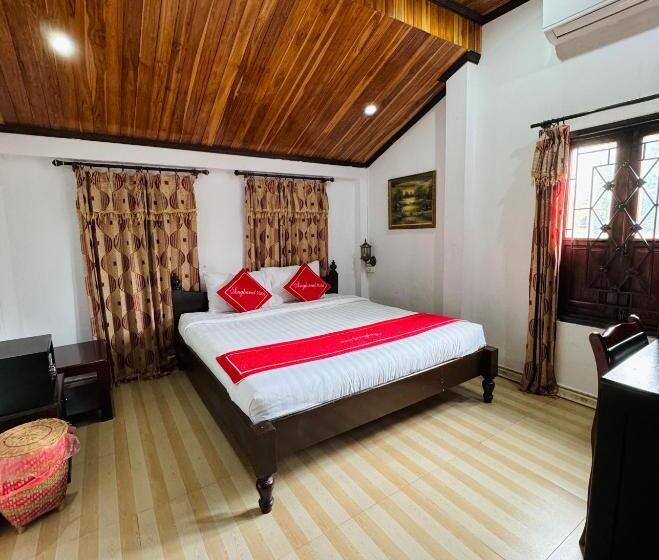 פנסיון Singharat Guesthouse