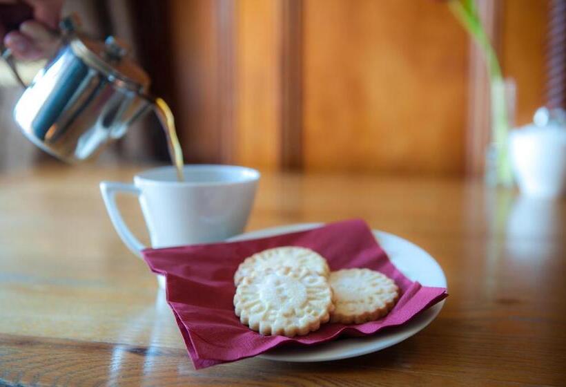 Пансион Strathallan Bed And Breakfast