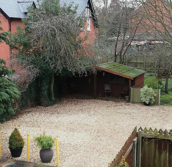 פנסיון The Claremont