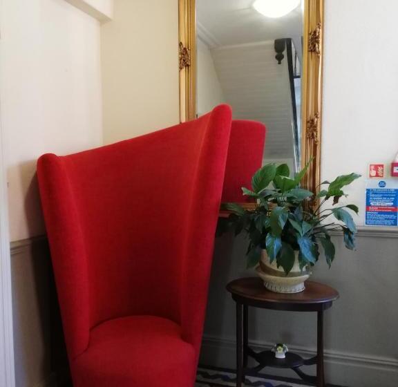 פנסיון The Claremont