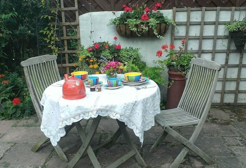 ペンション The Landings @ 83