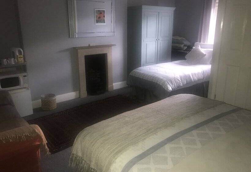 Пансион The Red House