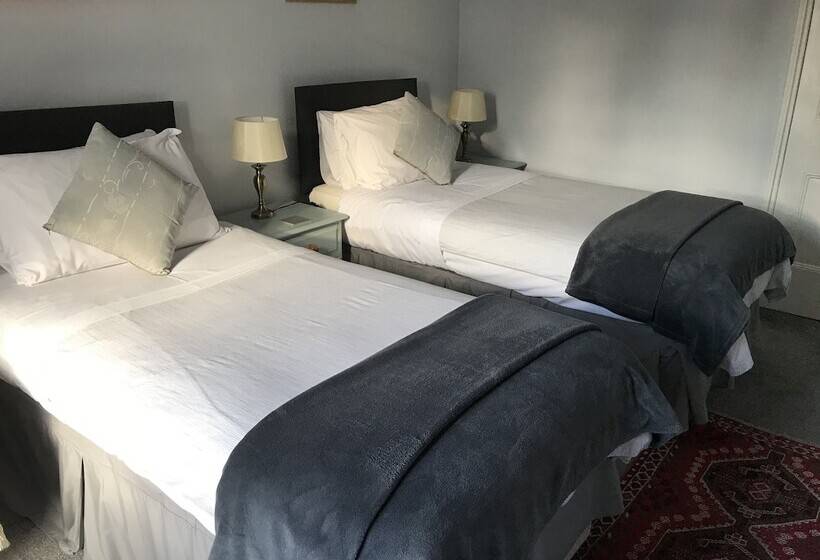 Пансион The Red House