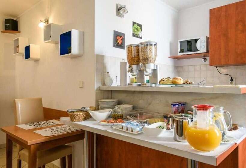 פנסיון Villa Jidro