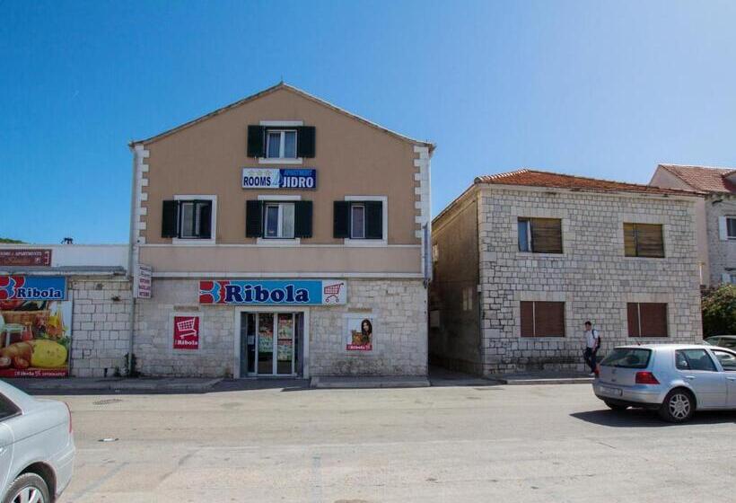 פנסיון Villa Jidro